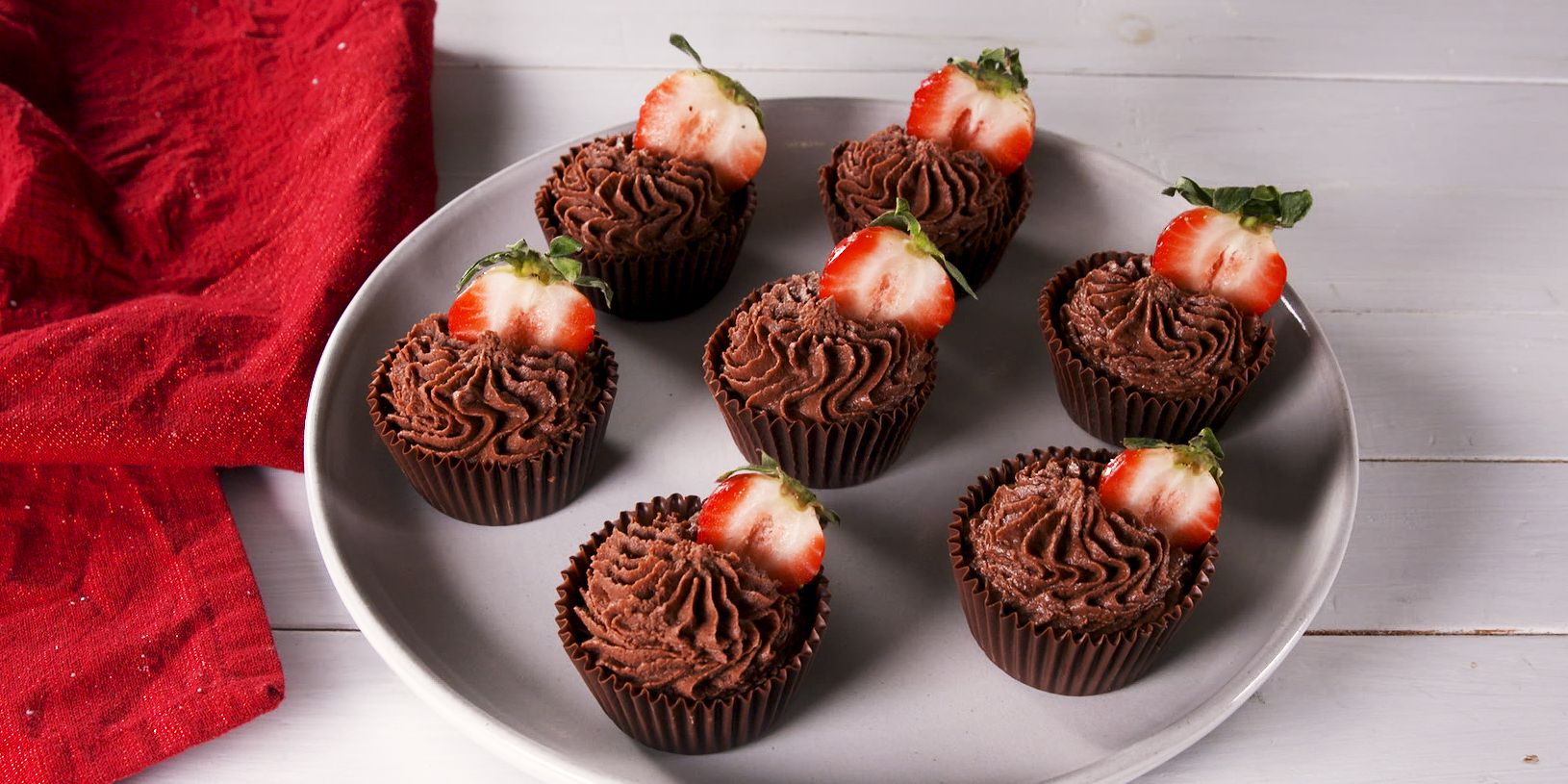 Delish Strawberry Chocolate Mousse Cups Still001 1581091400