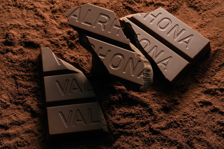 valrhona unleashes first vegan certified grand cru single origin milk chocolate from madagascar