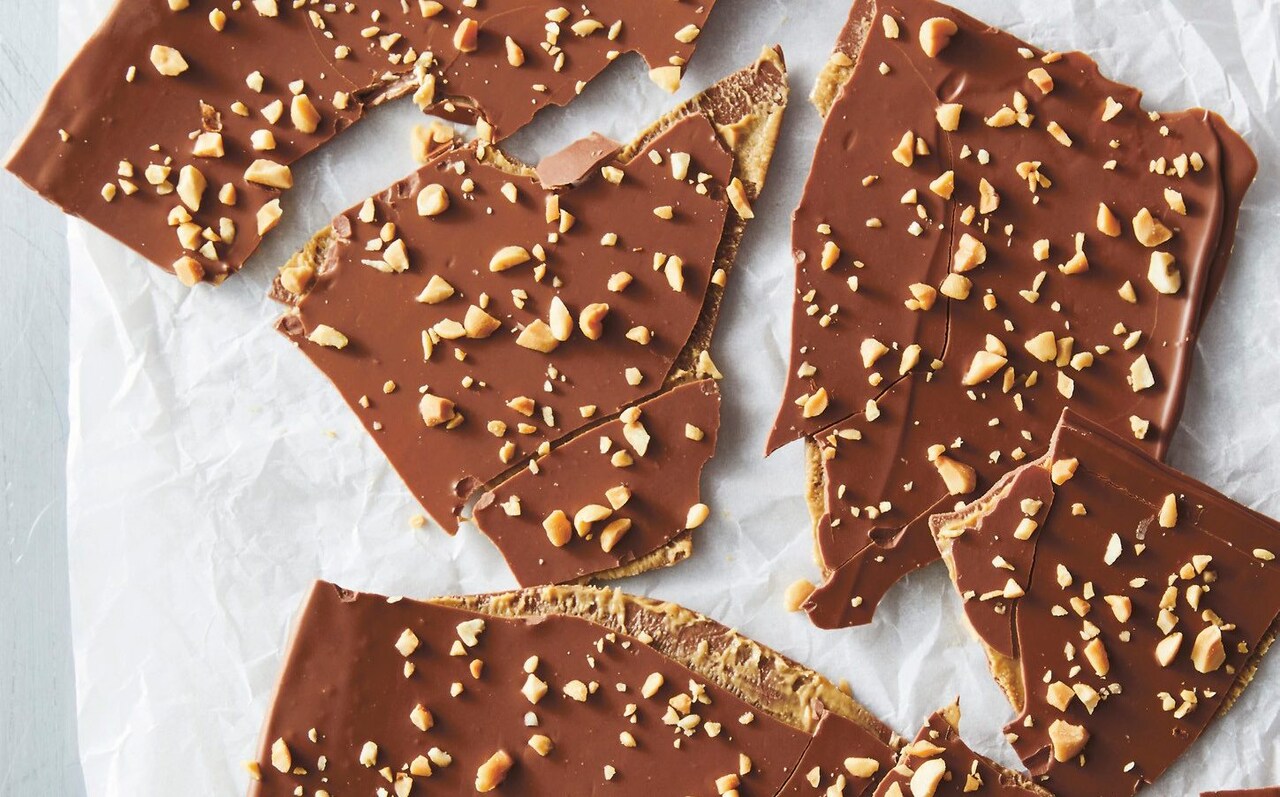 Crunchy chocolate and peanut butter bark recipe